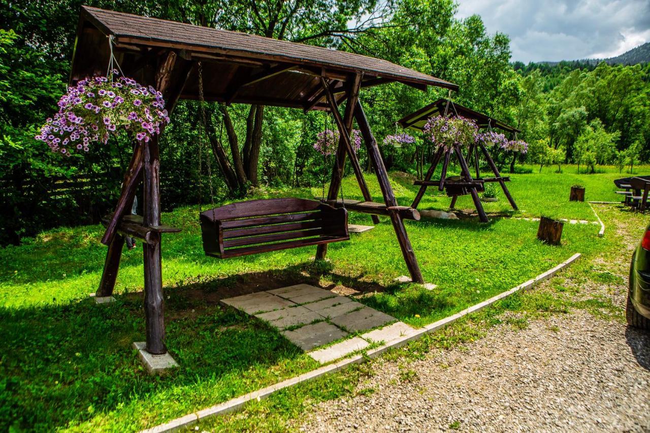 Pensiunea Arc Bucovina فاما المظهر الخارجي الصورة