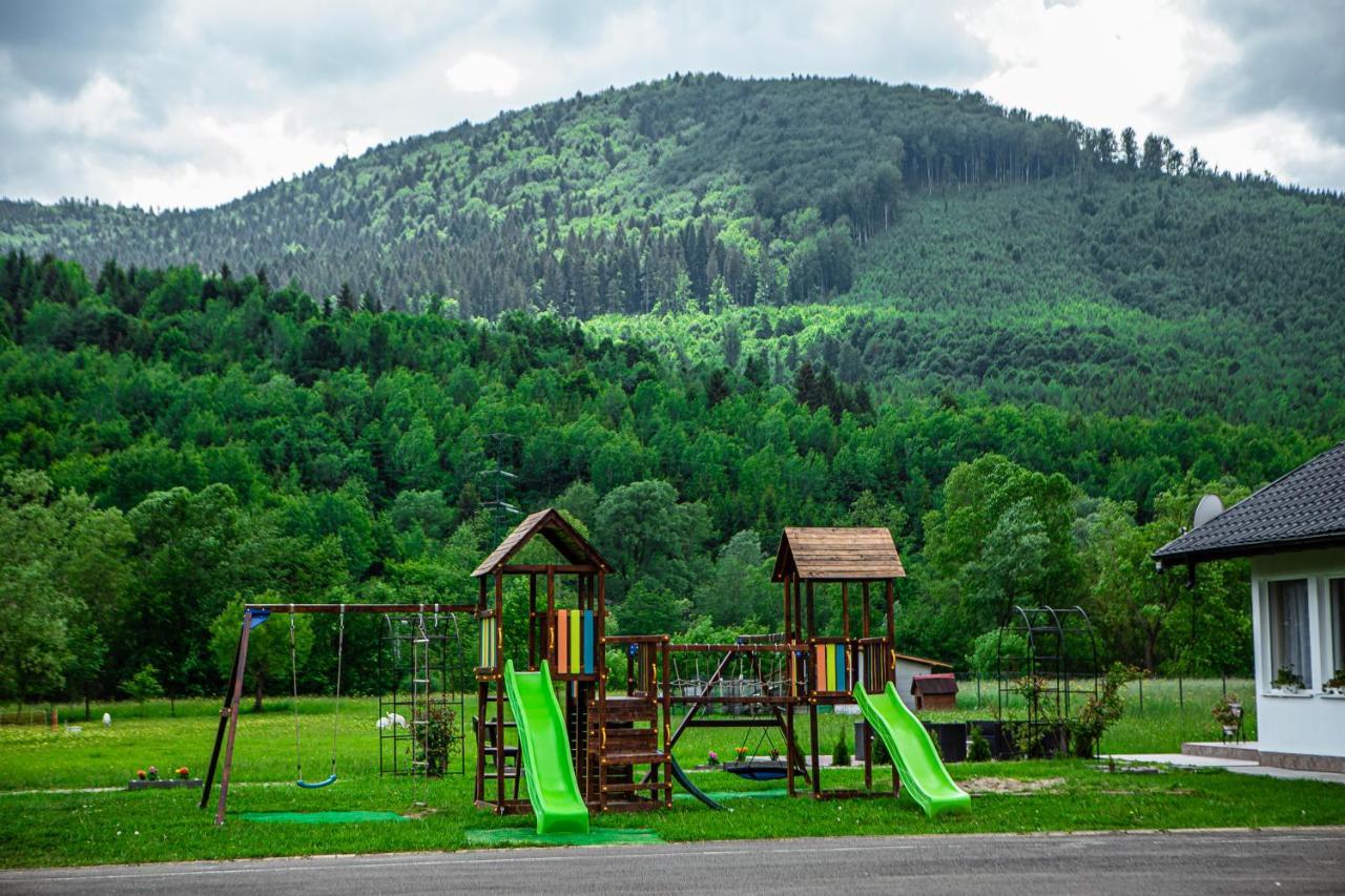 Pensiunea Arc Bucovina فاما المظهر الخارجي الصورة